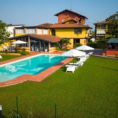Sweet Apartments Peschiera del Garda Exterior photo